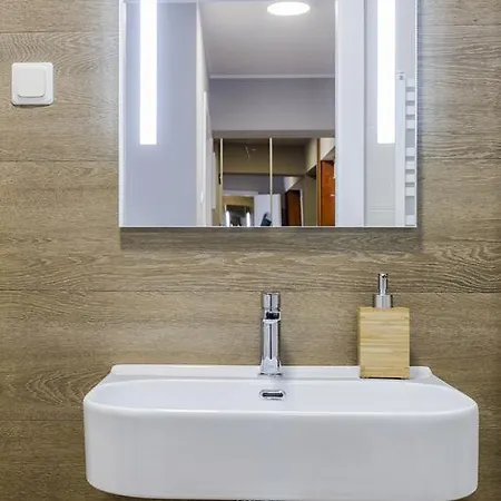 Apartament Na Cieplej Blisko Centrum I Aquaparku Apartment *